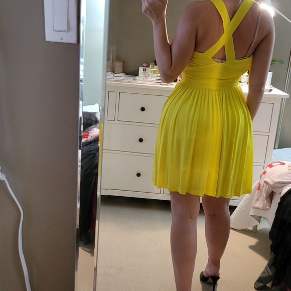 BEBE yellow dress Size Small - Picture 6 of 13